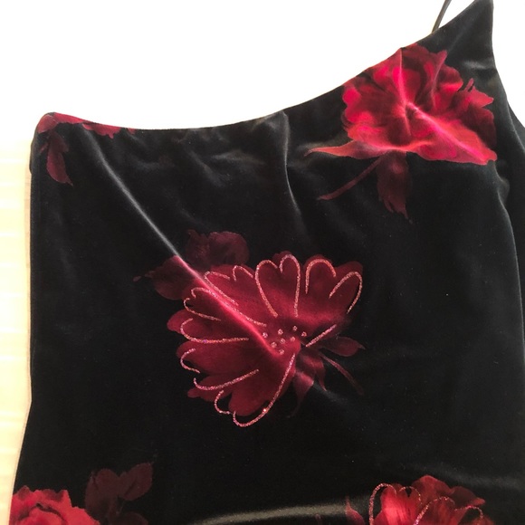 Long Red and black stretch dress - Picture 2 of 6